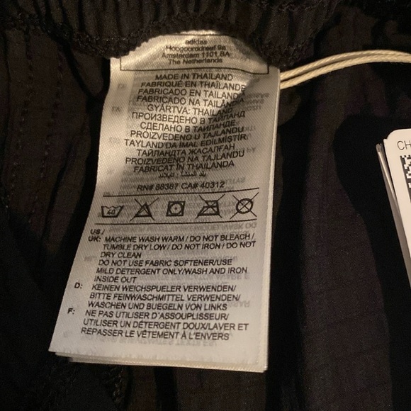 -NWT Adidas Women's High Waist Woven Seersucker Shorts - Size: 2XS - Picture 6 of 8